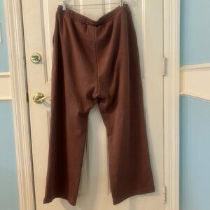 Old Navy Extra High-Waisted SoComfy Wide-Leg Sweatpants (Warm Taupe Color)
